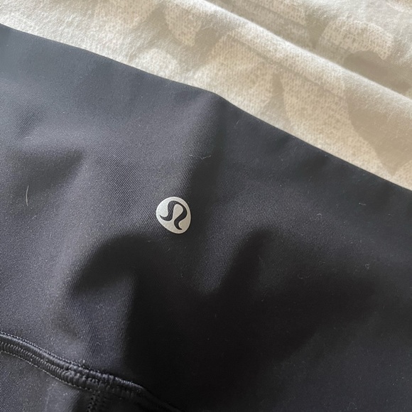 Lululemon Cropped Floral Leggings - Picture 3 of 3